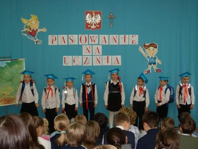 Pasowanie kl. I SP 06.JPG
