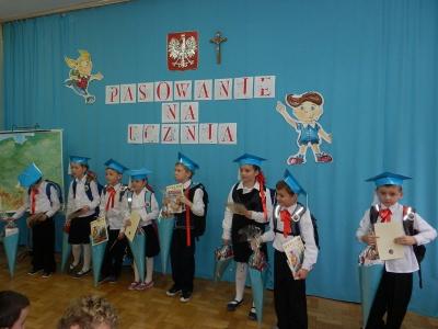 Pasowanie kl. I SP 10.JPG