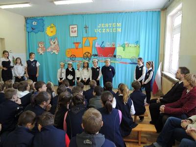 Slubowanie SP kl I 01.JPG