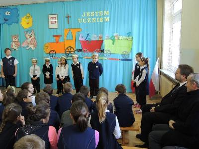 Slubowanie SP kl I 06.JPG