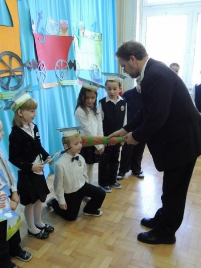 Slubowanie SP kl I 10.JPG