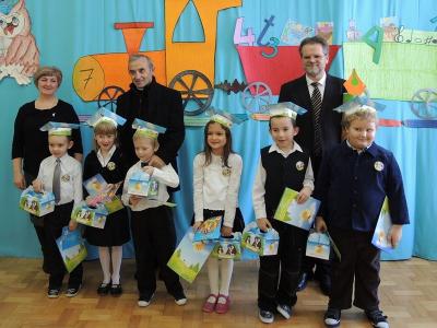 Slubowanie SP kl I 18.JPG