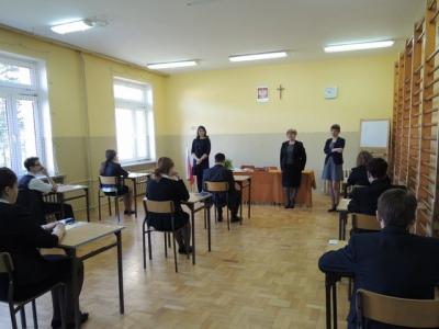Egzamin gimnazjalny 2015_05 (Kopiowanie).JPG