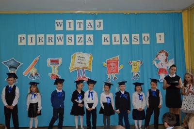 Pasowanie kl I 2015_12 .JPG