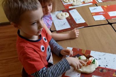 Dinow przedszk_03.jpg